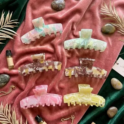 Picture of Super Quality Multicolour stylish Hair Clutcher for girls and women, Kakra, 1pcs