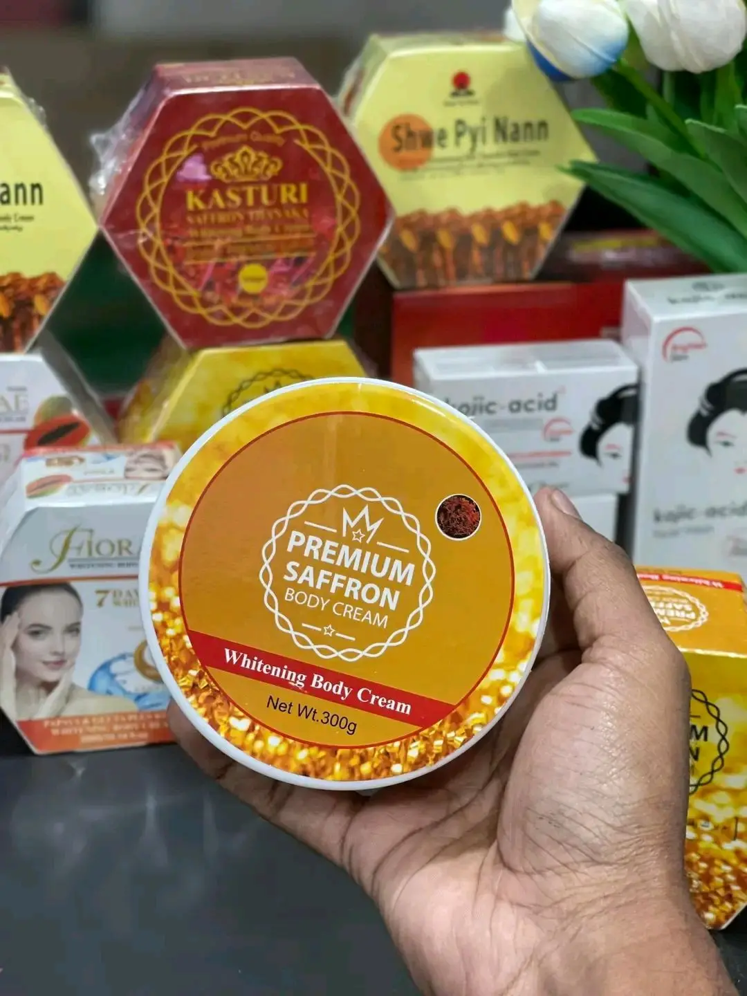 Picture of Saffron Premium Moisturizing Whitening Body Cream - 300ml