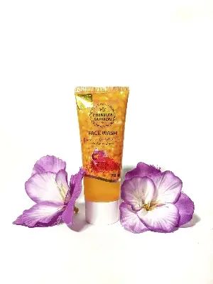 Picture of Premium Saffron Face Wash - Gold