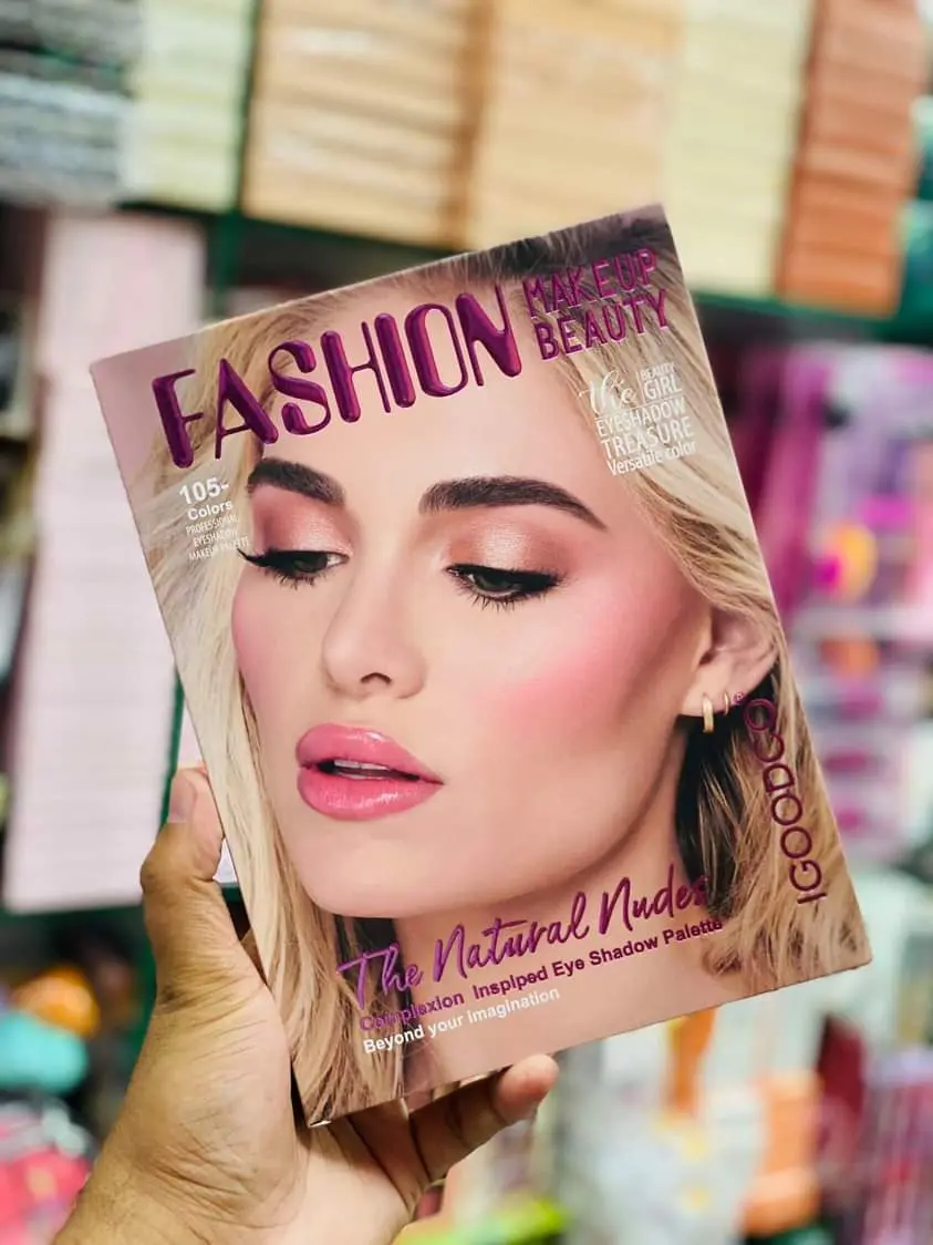 Picture of IGOODCO Fashion Makeup Beauty 135 Color Eyeshadow Palette Matte Eyeshadow Glittery Eyeshadow Shimmer Eyeshadow Colorful Eyeshadow