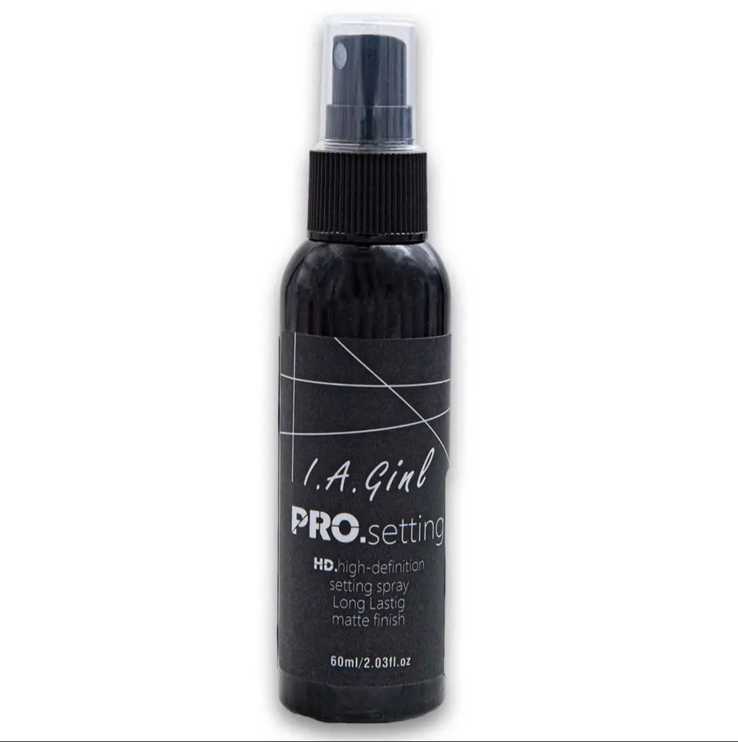 Picture of L.A Girl Pro Makeup Setting Spray 24hr long lasting- 60ml