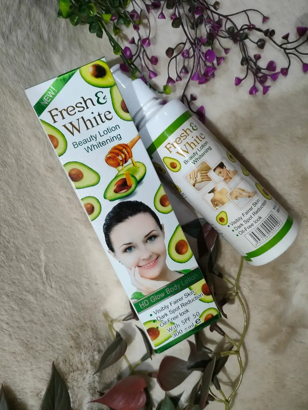Picture of Fresh & White Emergency Whitening Body Lotion - 300ml