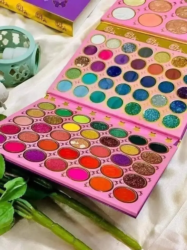 Picture of Bronze Girl 105 Color Eyeshadow Palette 12pcs Bronzer, Blush, Highlighter Pallet Big Eyes Eyeshadow Colorful Eyeshadow Glitter Eyeshadow Shimmer Eyeshadow