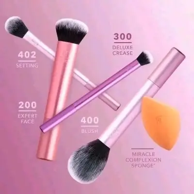 Picture of Real Techniques Everyday Essential Makeup Brush Set - Makeup Brush Set - Makeup Brush & Makeup Sponge Set - Multicolor