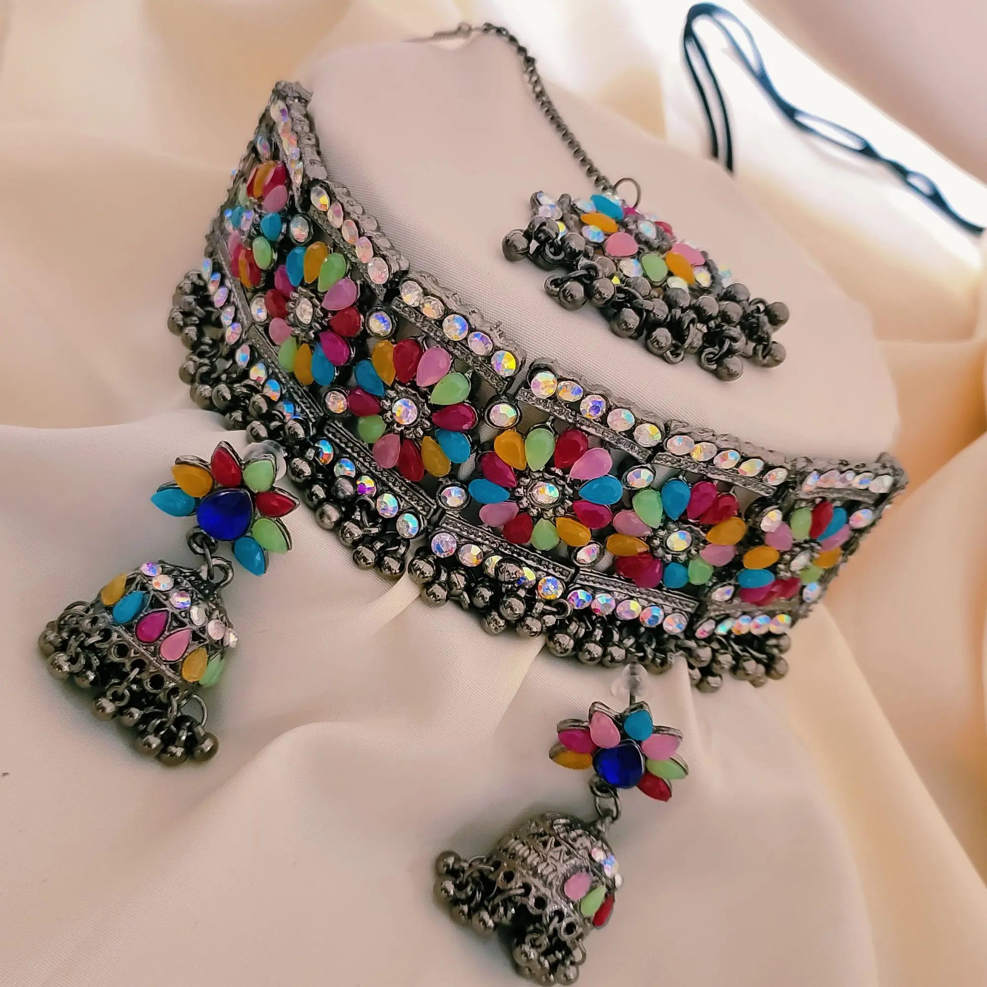 Picture of Indian Necklace Set New Collection High Quality Gold Plated Necklace Set for Women Choker Set(Choker,Earrings,Tikli)