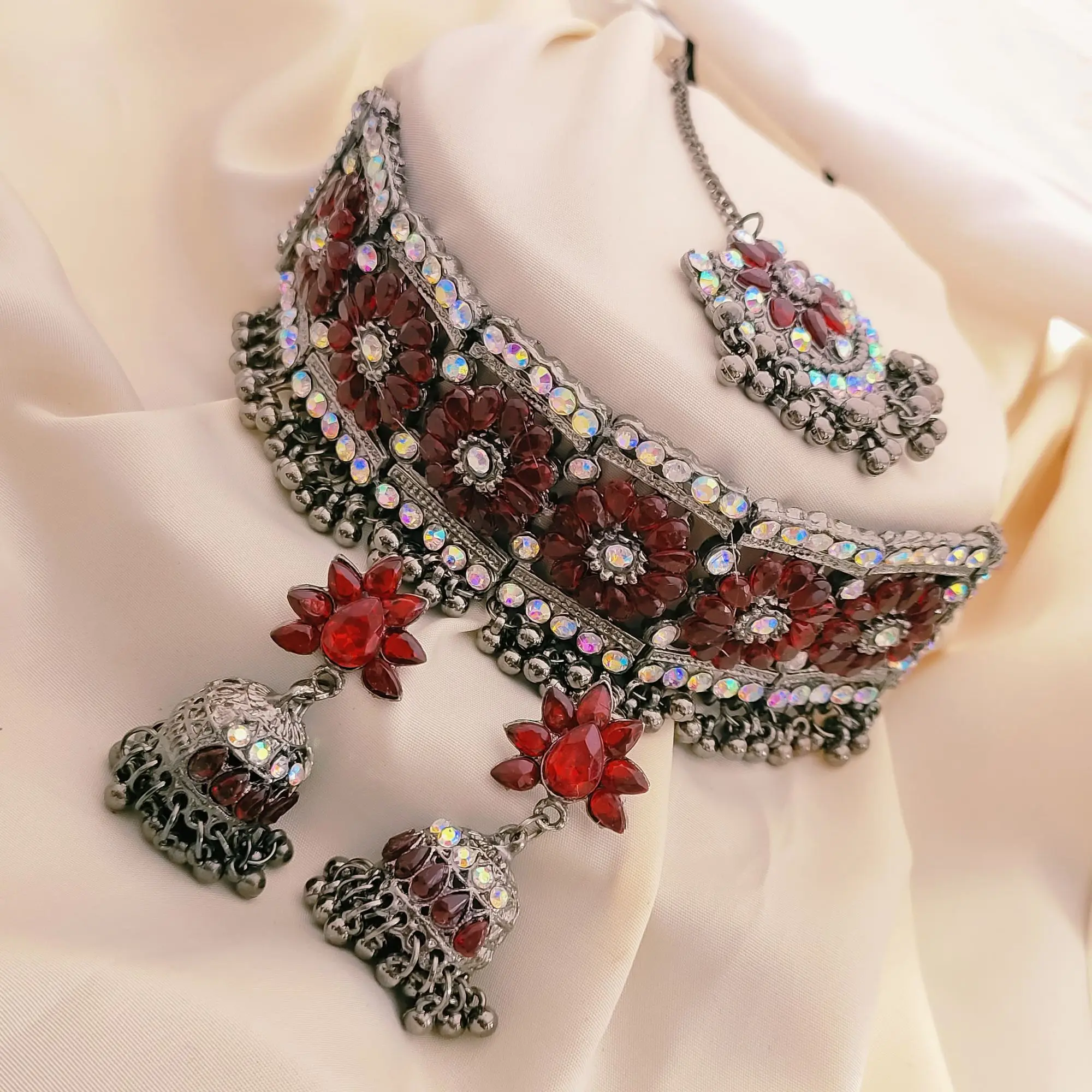 Picture of Indian Necklace Set New Collection High Quality Gold Plated Necklace Set for Women Choker Set(Choker,Earrings,Tikli)