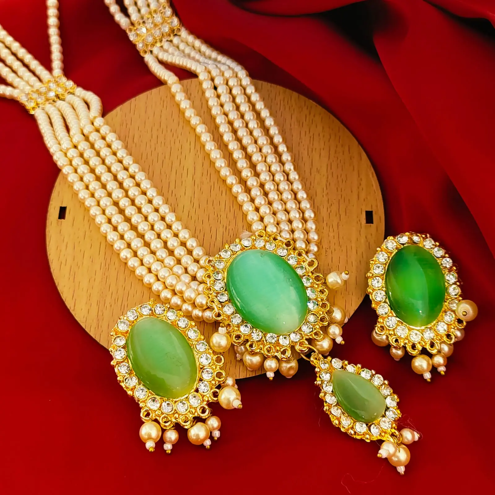 Picture of Indian Necklace Set New Collection High Quality Gold Plated Necklace Set for Women (Necklace,Earrings Set)