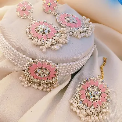 Picture of Indian Necklace Set New Collection High Quality Gold Plated Necklace Set for Women Choker Set(Choker,Earrings,Tikli)