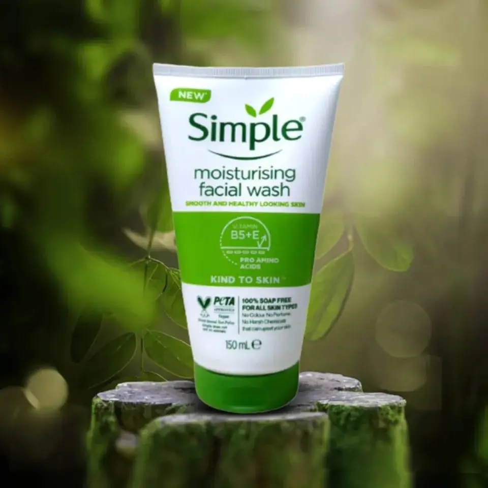 Picture of Simple Face Wash - Simple Kind to Skin Moisturising  Facial Wash 150ml - White