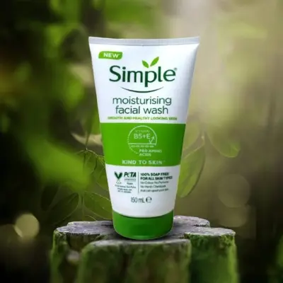 Picture of Simple Face Wash - Simple Kind to Skin Moisturising  Facial Wash 150ml - White