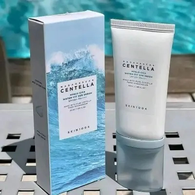 Picture of 𝗦𝗸𝗶𝗻𝟭𝟬𝟬𝟰 𝗠𝗮𝗱𝗮𝗴𝗮𝘀𝗰𝗮𝗿 𝗖𝗲𝗻𝘁𝗲𝗹𝗹𝗮 𝗛𝘆𝗮𝗹𝘂-𝗖𝗶𝗰𝗮 𝗪𝗮𝘁𝗲𝗿-𝗳𝗶𝘁 𝗦𝘂𝗻 𝗦𝗲𝗿𝘂𝗺 𝗦𝗣𝗙𝟱𝟬+ 𝗣𝗔+++
Size: 𝟱𝟬𝗺𝗹