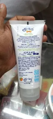 Picture of Strikes blackhead clearing scrub & Strikes Fresh
Skin Apricot Scrub