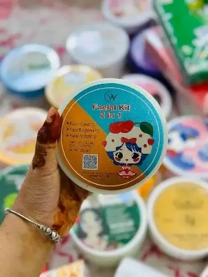 Picture of Skin Whitening Facial Kit 2 in 1 - Multicolor