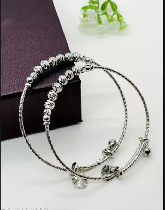 Picture of Gold Plated Copper Bengal Set/Churi Set Adjustable for Women