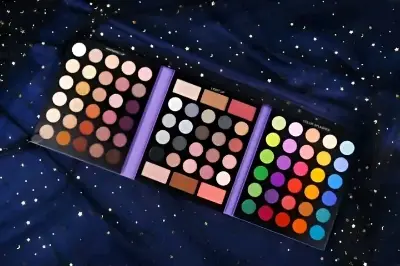 Picture of 𝗨𝗰𝗮𝗻𝗯𝗲 𝗣𝗿𝗲𝘁𝘁𝘆 𝗔𝗹𝗹 𝗦𝗲𝘁 2 𝗘𝘆𝗲𝘀𝗵𝗮𝗱𝗼𝘄 𝗽𝗮𝗹𝗲𝘁𝘁𝗲