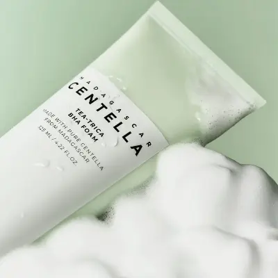 Picture of SKIN1004 Madagascar Centella Tea-Trica BHA Foam Cleanser - White