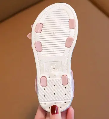 Picture of Girls Flowers Sandals Kids Sweet Princess Shoes for Party Wedding Kids Leather Sandals French Style Chic Summer Fashion 2024 New Casual Non-Slip