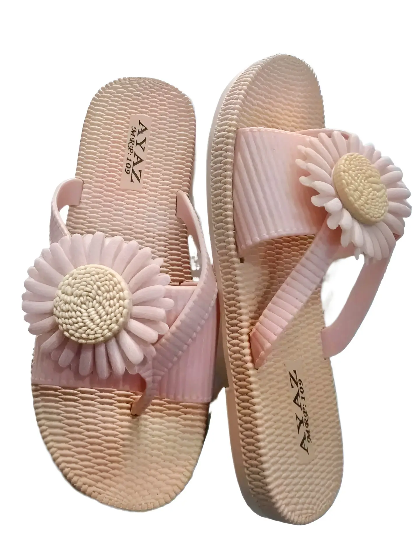 Picture of Womens Viral Flat Regular China Shoes 2024 New Fashionable Ladies Flat Slipper Sandals New Premium Sandal for Girls | Trending Slippers For woman