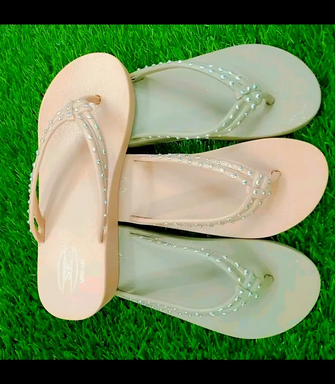 Picture of Womens Flat Regular Shoes New Fashionable Ladies Flat Slipper Sandals New Premium Sandal for Girls