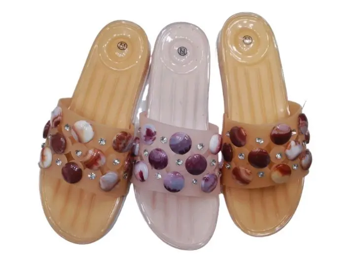 Picture of stylish flat comforting Rubber sandal for women | China flat shoes new premier sandal for Woman | flat regular
fashionable slipper sandal ladies\women- pink & orange