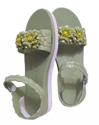 Picture of Womens Viral Flat Regular China Shoes 2024 New Fashionable Ladies Flat Slipper Sandals New Premium Rubber Sandal for Girls | Trending Slippers For woman