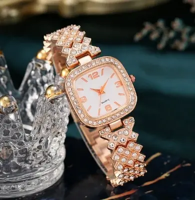 Picture of New Trending Golden Stone Watch for Woman Elegant Luxury Full diamond Watch For ladies \ Girl