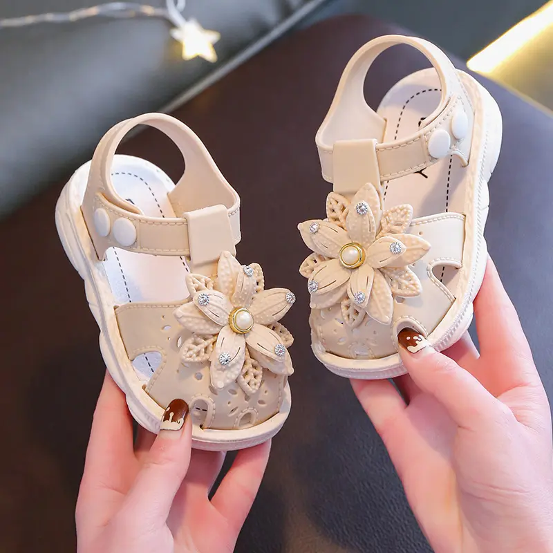 Picture of Sweet Princess Sandals 2024 New Summer Kids Fashion Covered Toes Soft Girl Pink Flower Children Snap Button Flat Casual Non-slip