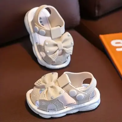 Picture of Sweet Princess Sandals 2022 New Release Stylish Kids Fashion Covered Toes Soft Girl Pink Flower Children Snap Button Flat Casual Non-Slip