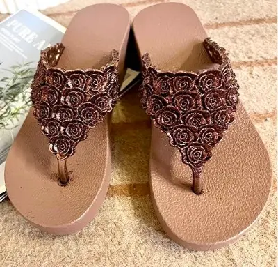 Picture of Slippers For Women Wearing Sloping Heels, Fashionable And Casual Summer Beach Shoes, Waterproof And Anti Slip Herringbone Indoor Slippers hill Shoes For Girl Sandal For Girl -(Color) Pink, Gold,Brawon Size Eu 36-40