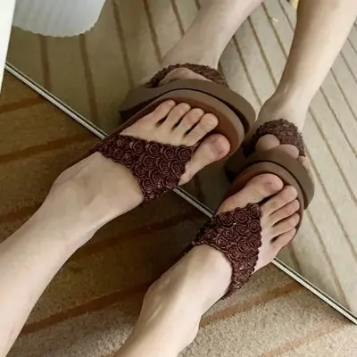 Picture of Slippers For Women Wearing Sloping Heels, Fashionable And Casual Summer Beach Shoes, Waterproof And Anti Slip Herringbone Indoor Slippers hill Shoes For Girl Sandal For Girl -(Color) Pink, Gold,Brawon Size Eu 36-40