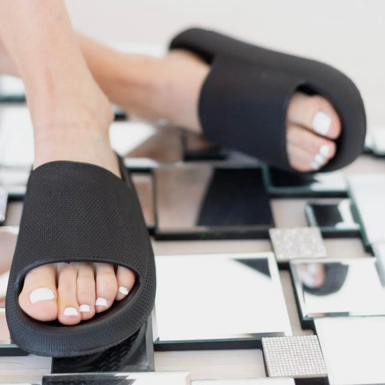 Picture of Premium Cloud Slides for Men & Women – Ultra-Light EVA Comfort Slippers | Non-Slip, Orthopedic & Waterproof | Soft Pillow Sole for All-Day Comfort