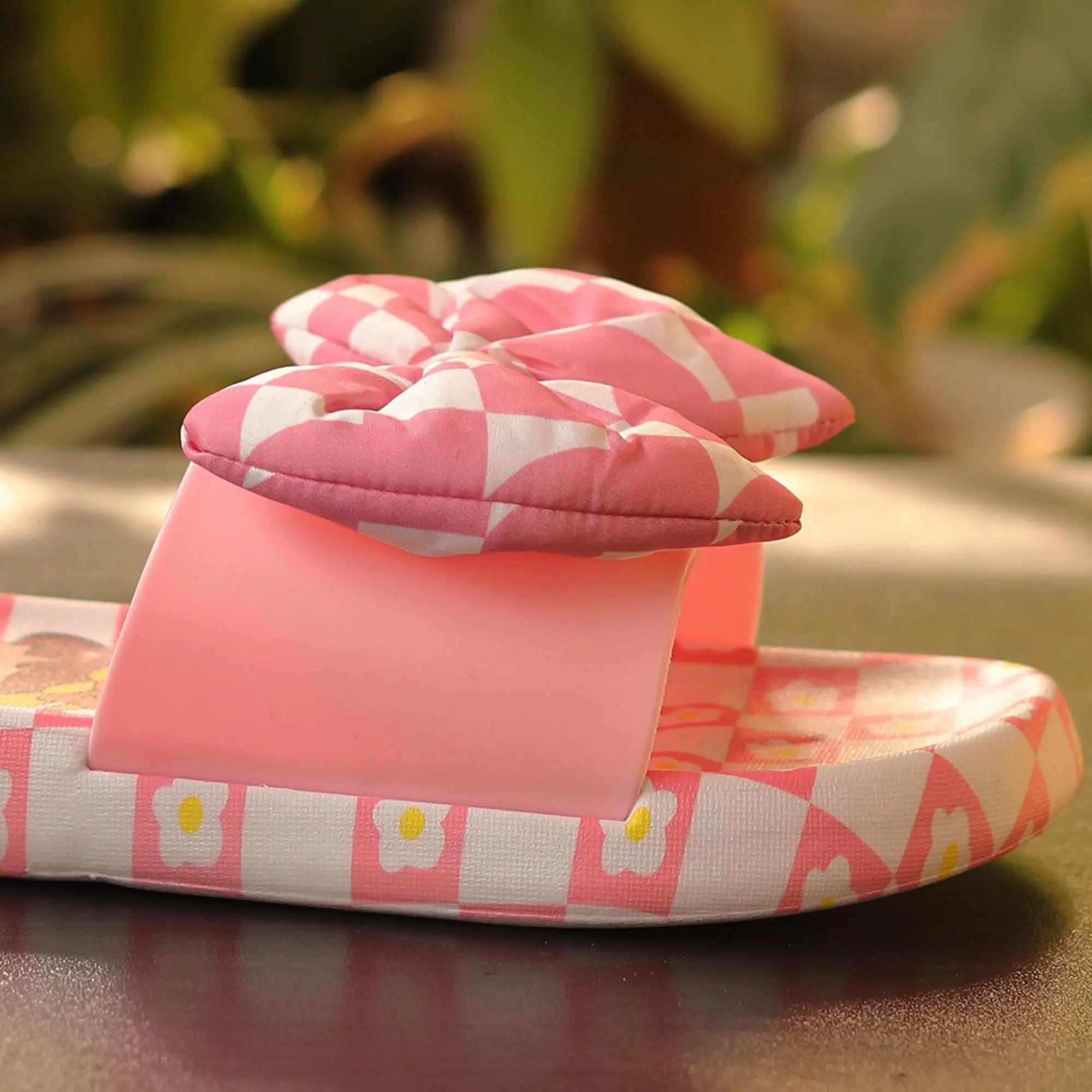 Picture of Slipper for Girls Sandal for Child | Keep Smiling - 2201 | house slipper sandal for woman Slipper for child Room slipper Shoe for woman slipper for girls Sami Heel bow Show slipper Slides for Girls shoe for women China Slipper Juta Baschader Juta