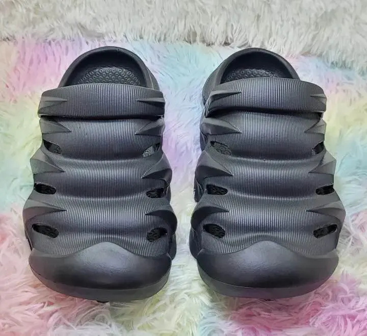 Picture of Mens New Casual Super Comfortable Soft Hollow-out Clogs Breathable Non-Slip Outdoor Half Shoes Sandals