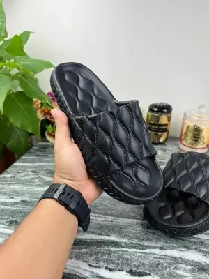 Picture of New Casual Comfortable Flip-Flops Slipper Slides For Men