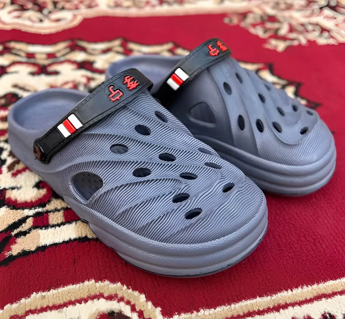 Picture of New Mens Hollow Design Slingback Round Toe Clogs Outdoor EVA Vent Crocs Sandals