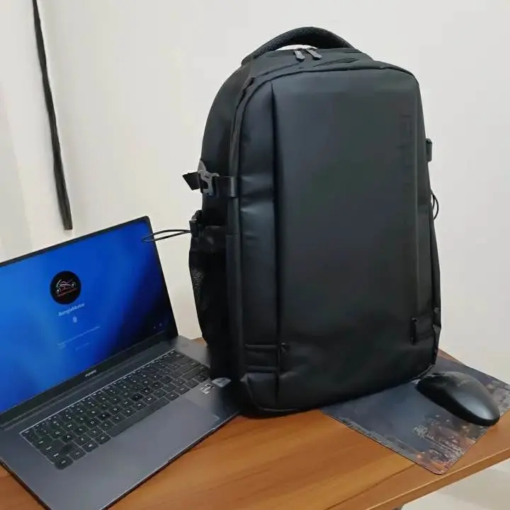 Picture of Arctic Hunter 17.8 Inch Stylish Multipurpose BackPack