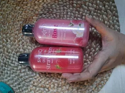 Picture of SKINO STRAWBERRY+ROSE COMBO SCENTED SHOWER GEL 220ML (made in bangladesh)