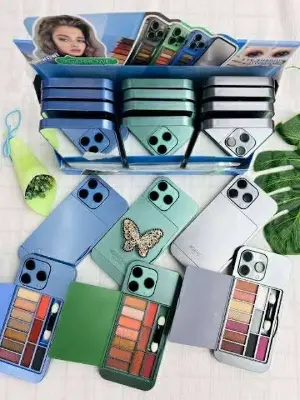 Picture of 2-in-1 Phone Case & Eyeshadow Palette