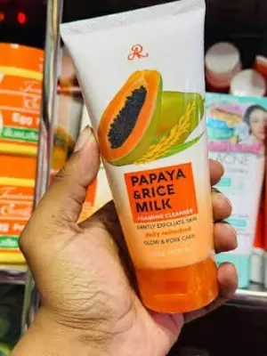 Picture of Papaya and Rice milk foaming face wash-150 Ml