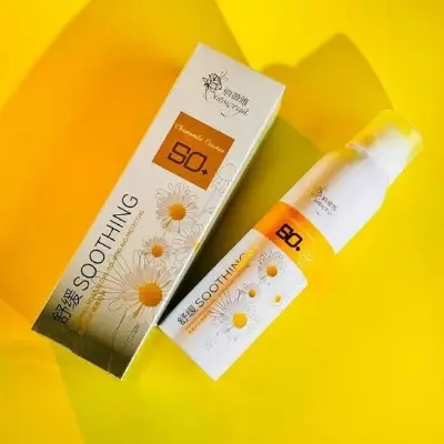 Picture of CHAMOMILE Whitening Spray Sunscreen with SPF 50+  (SOOTHING )