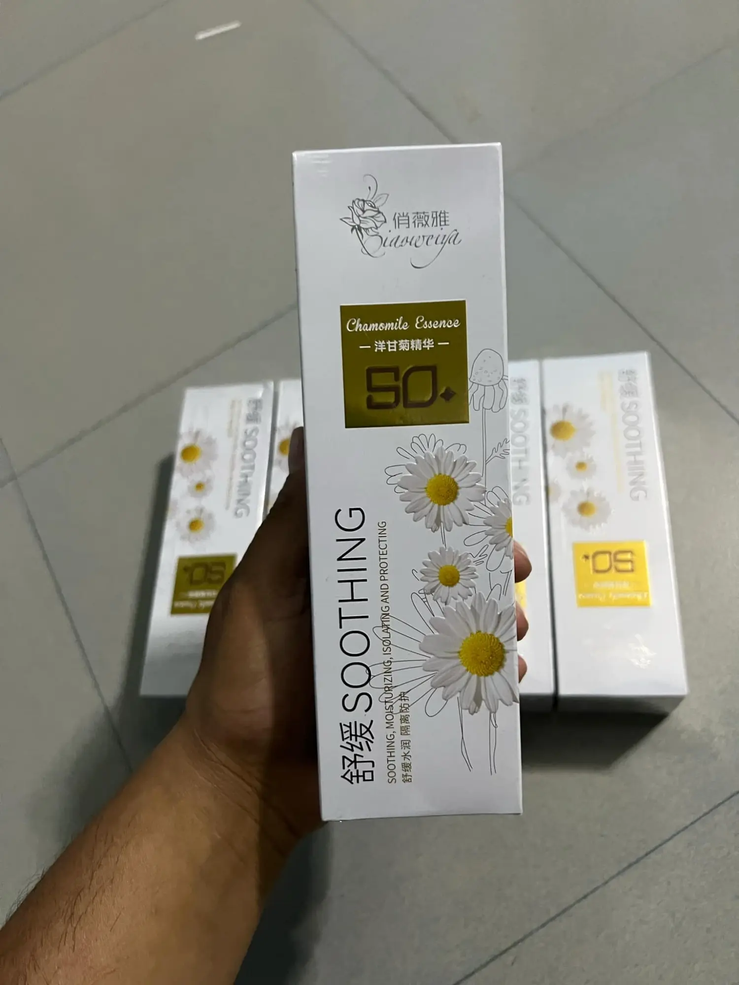 Picture of CHAMOMILE Whitening Spray Sunscreen with SPF 50+  (SOOTHING )
