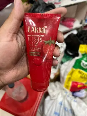 Picture of Lakme Blush & Glow Exfoliating Face Wash 100ml