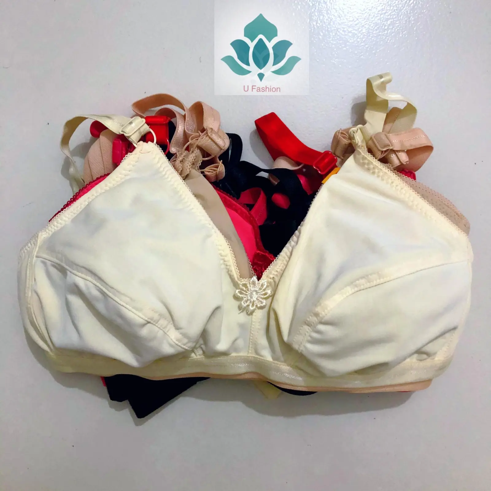 Picture of Best Quality Streachable Bra (Random Color) -1pcs. 🌸 নরম আরাম, সারা দিন জুড়ে! 🌸 মহিলাদের জন্য এখন আছে এক নতুন অনুভব স্ট্রেচেবল ব্রা 🌸.