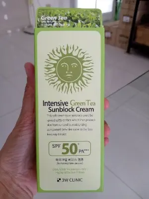Picture of 3W CLINIC INTENSIVE GREEN TEA SUNBLOCK CREAM SPF 50+PA+++ (70ML)
