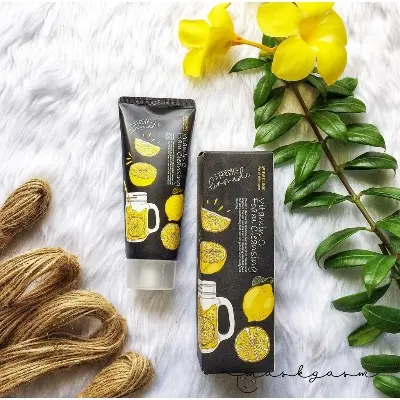 Picture of 3W Clinic Vitamin C Foam Cleansing 100 ml(Black,Face,Fruity)