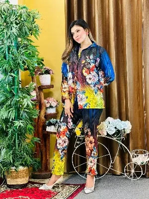 Picture of Premium quality fabrics five part nightdress for woman Nighty