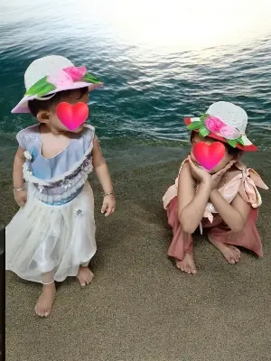 Picture of Kids  Girls  Cute Flower Summer Beach wear and Outdoor wear Sun Protected Hat