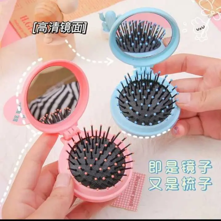 Picture of Maange silicone pocket hair brush 