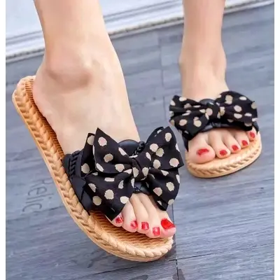 Picture of New Trending popular slippers for women, fashionable outdoor beach non slip slippers House slippers for Girl's