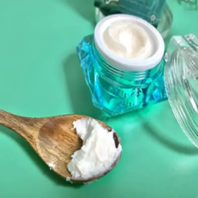 Picture of Feique Green Tea Vital Whitening Freckle Removing Cream 25gm